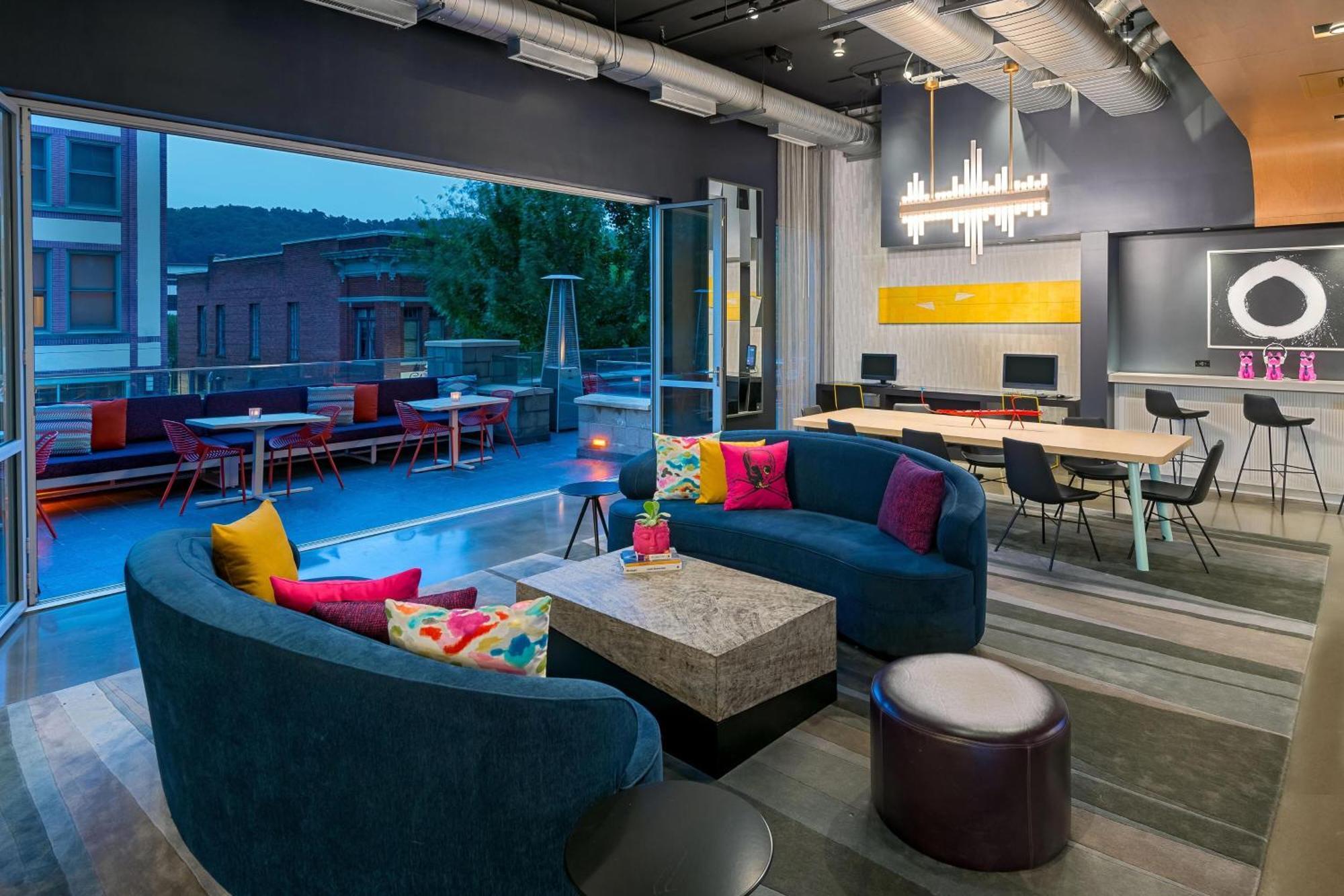 Aloft Asheville Downtown Exterior photo