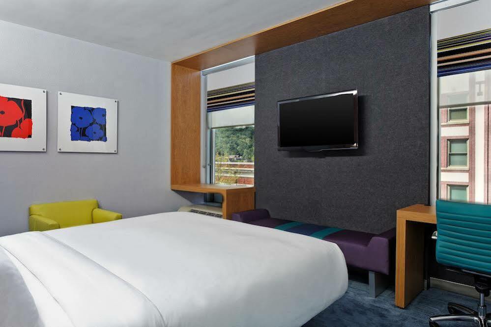 Aloft Asheville Downtown Exterior photo